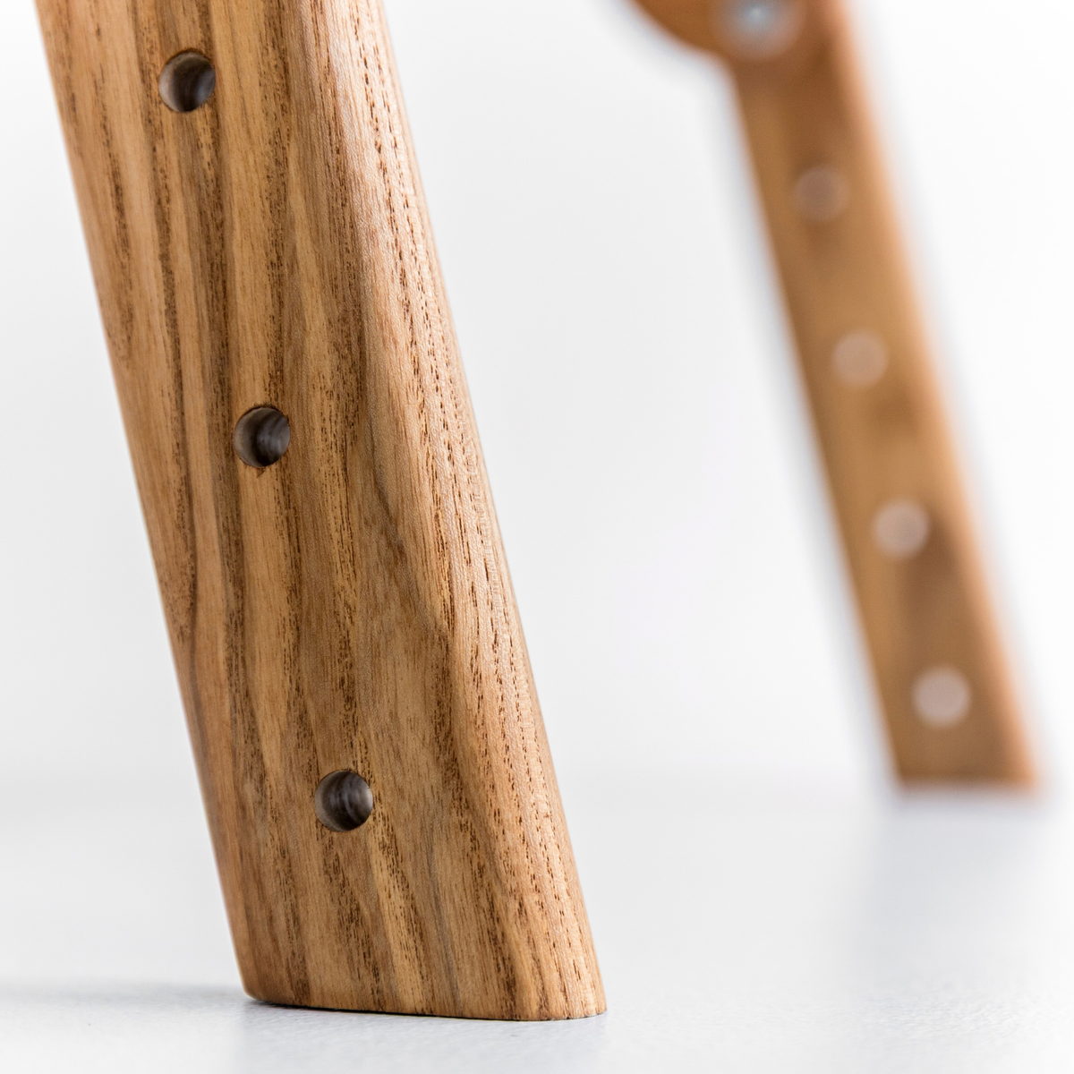 Adjustable Wooden Counter Height Chair for Toddlers XL – European Larch Finish (W5)