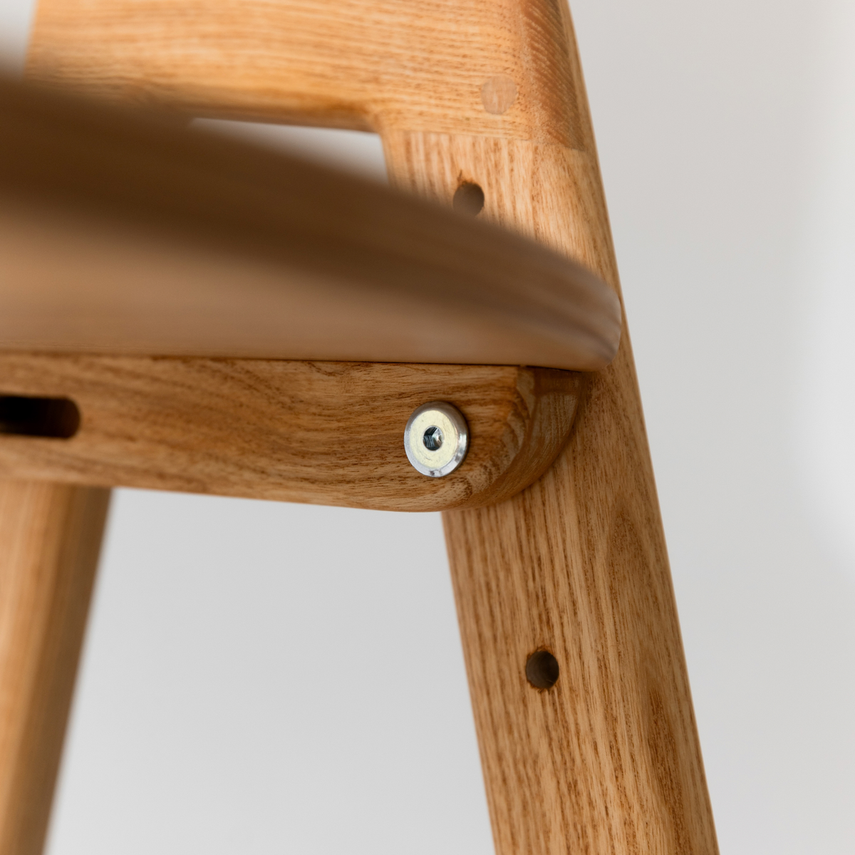 Adjustable Wooden Counter Height Chair for Toddlers – Oregon Pine (W2)